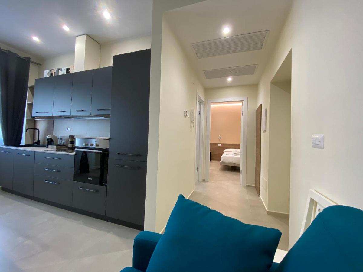 Levante Apartment And Room Bari Exterior foto